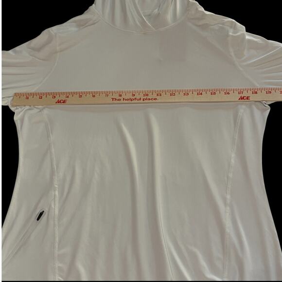 NWT Mountain Hardwear Crater Lake OL7497-102 Sun Hoodie White UPF 50 Womens Sz M - Picture 3 of 9